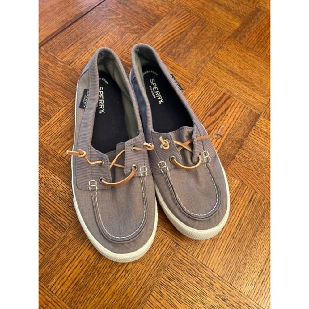 Sperry Lounge away shoes size 9